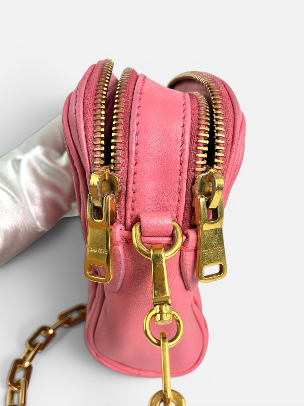 Miu Miu Rose Pink Matelassé Crossbody with Gold Chain - Picture 9 of 13